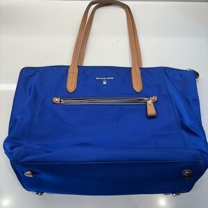Michael Kors Royal Blue Tote with Brown Straps⭐️💙